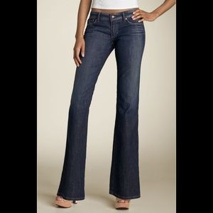 Joe’s Jeans Rocker Lowrise Flare Jeans 26 x 34.5inseam